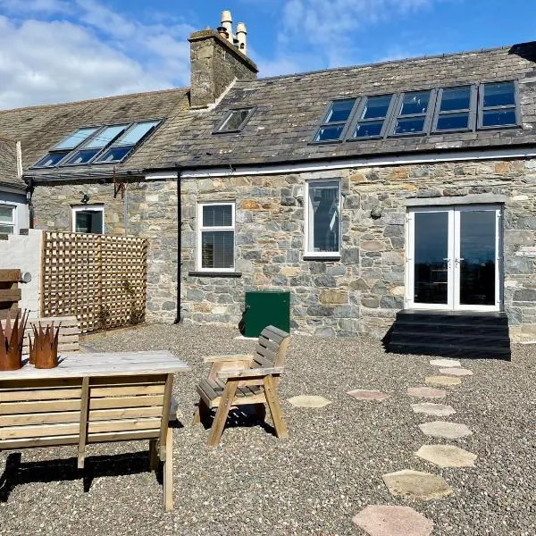 Saltlife Cottage, hotel in Port William