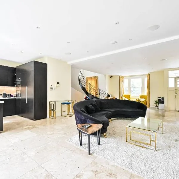 Luxury London House, hotel sa London