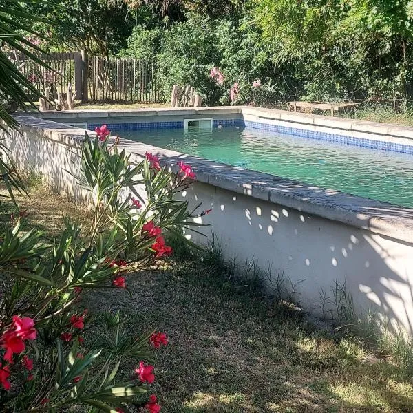 Bergerie d'Alivon en Camargue, hotel in Arles