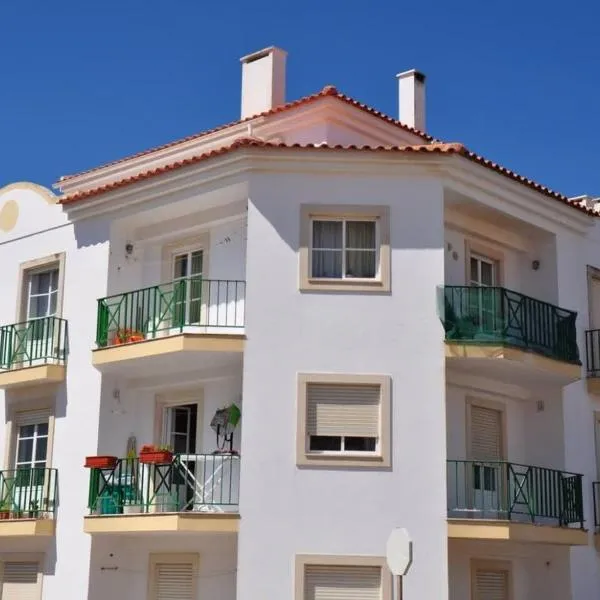 Casa Anabela - Beach Apartment, hotel in Lourinhã