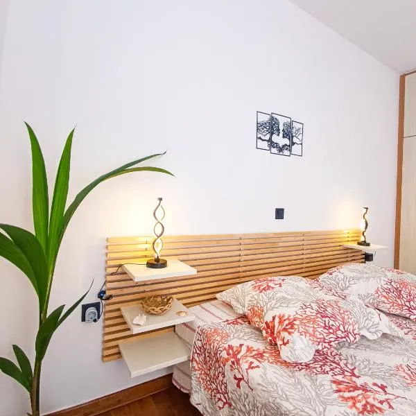 Seaside Breeze Apartment, hotel en Sitia
