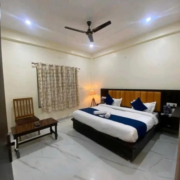 Hotel Nandan - 800 Metres Away From Ram Mandir Ayodhaya, ξενοδοχείο σε Ayodhya