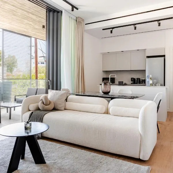YAMAS Urban Living SEQUOIA Residence, hotel in Limassol
