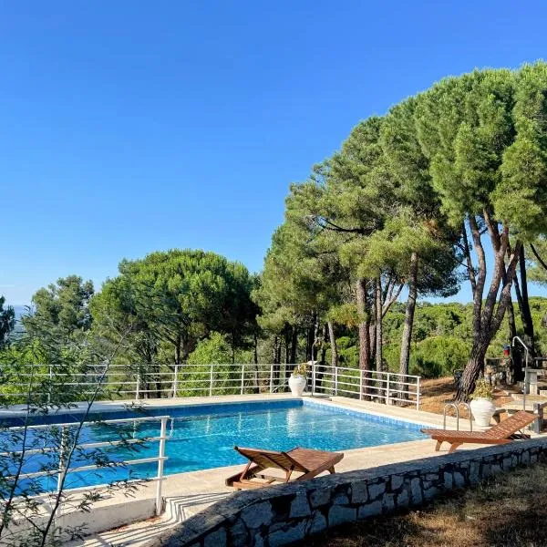 Casa Cadalso, Mirador de Gredos, Madrid, hotel in Cadalso de los Vidrios