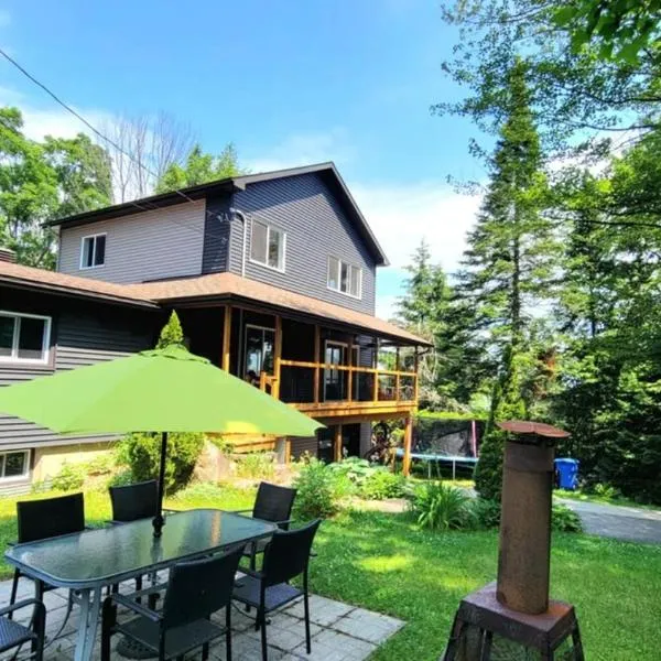 Chalet Ô Lac-Brome, 3ch, 8 personnes, hotel v destinaci Lac-Brome