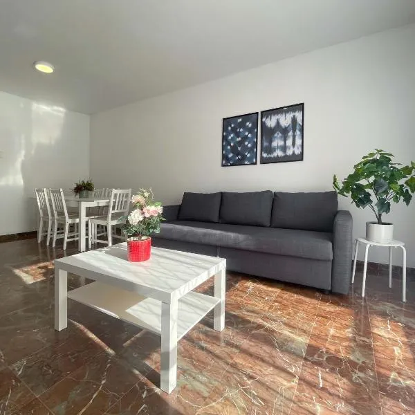 Apartamentos Zaragoza Suites El Pilar 3000, hotel in Zaragoza