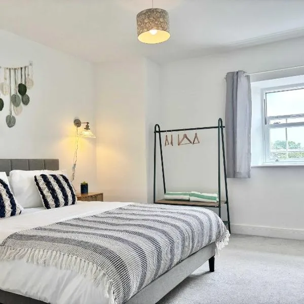Stylish Penzance Apartment 2 Beds & Balcony, hôtel à Penzance