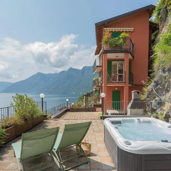 Blue Bliss Apartment by Rent All Como, hotel di Colonno