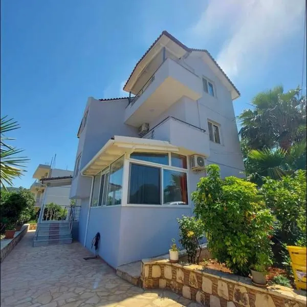 Dema Guesthouse, hotel v destinaci Ksamil