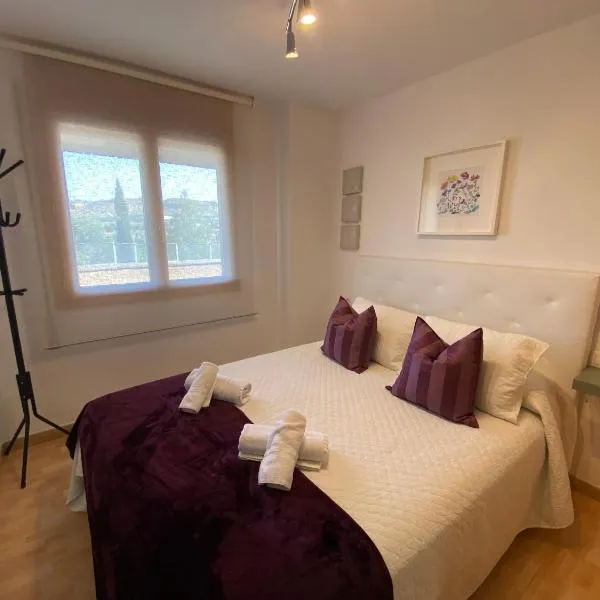 Apartamentos Alcañiz, Santa María, 3, hotel in Alcañiz
