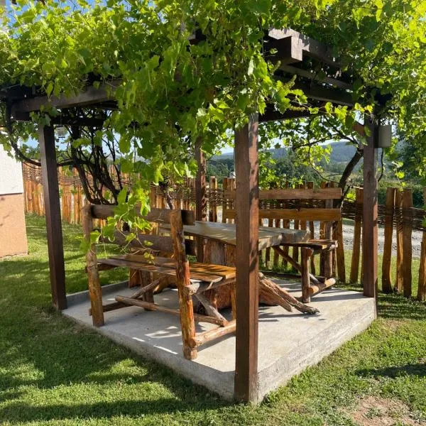 Dedina kuća, hotel v destinaci Gornji Milanovac