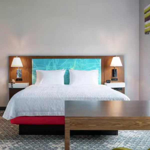 Hampton Inn Fort Myers Downtown, khách sạn ở Fort Myers