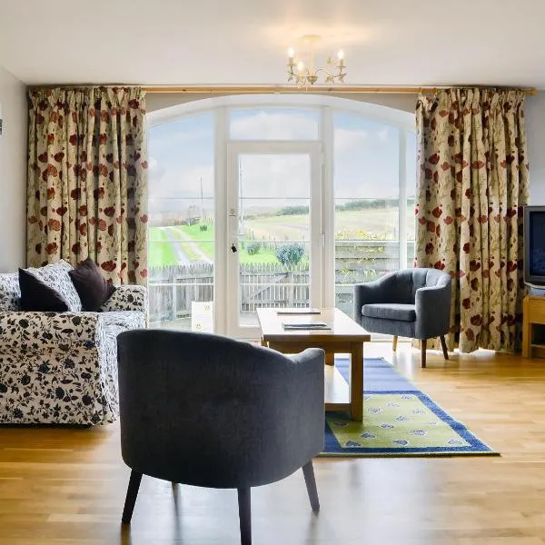 Little Harrowfield, hotell sihtkohas Bankfoot