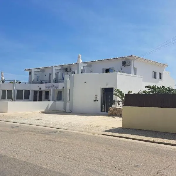 Amigos para Sempre - Guesthouse, hótel í Ferragudo