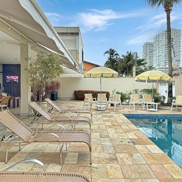 1 Suite - Churrasqueira - Piscina - AC - 200m do mar