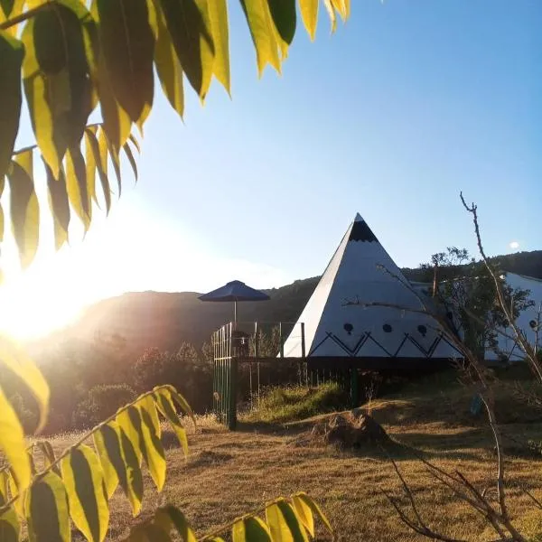 Glamping Mafer 4 Tipi pequeño, hotel in Guatavita