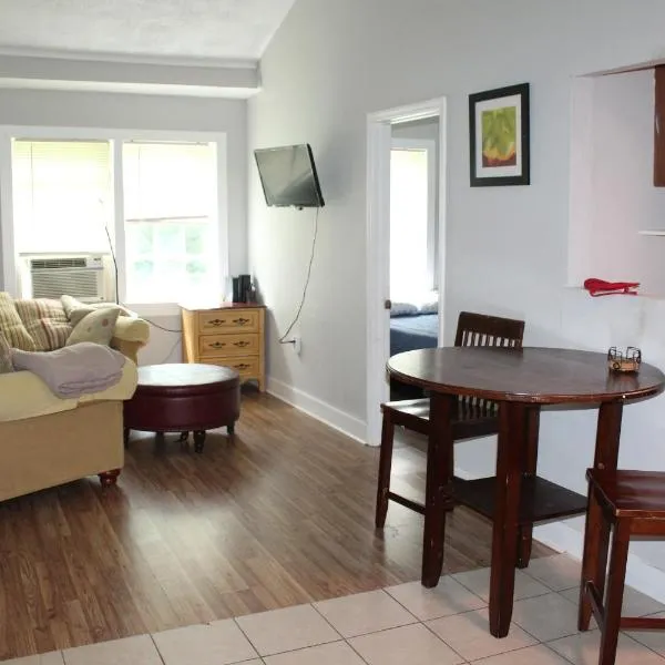 Historic Hill Apt1, hotel in Tuskegee