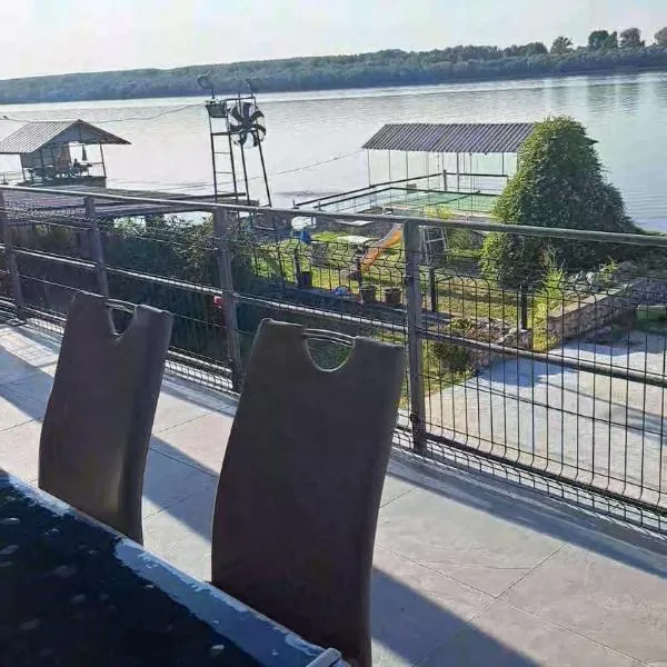 Sobe i apartmani "Terasa", hotel din Semendria