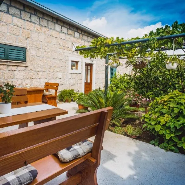 Kuća Cvjetković, hotel in Gruda