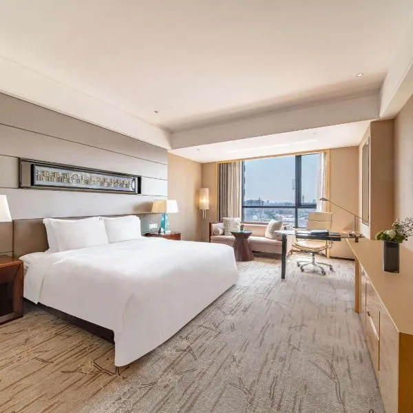 Swissôtel Guangzhou, hotel v Kantonu