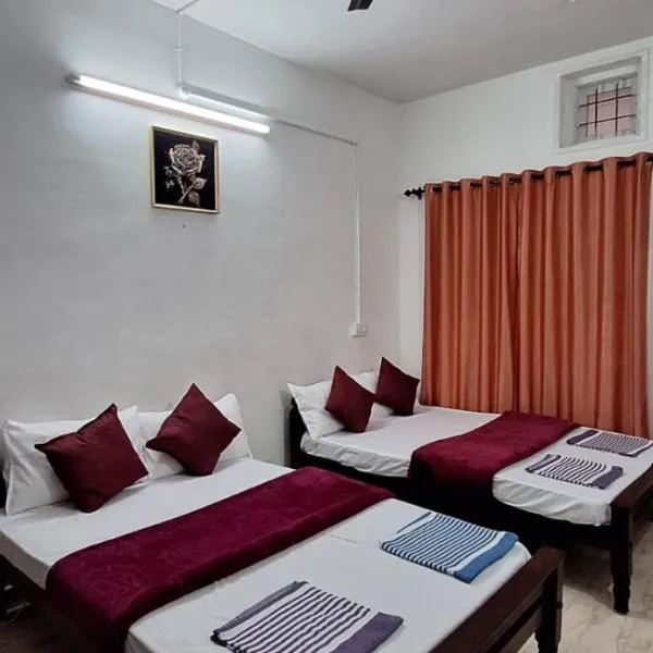 Holiday Apartments & Homestay, hotell sihtkohas Sultan Bathery