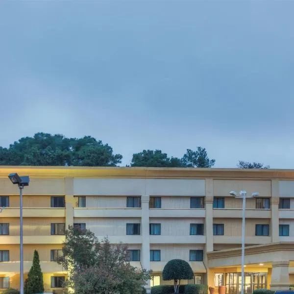 La Quinta by Wyndham Atlanta Roswell, hotel in Roswell