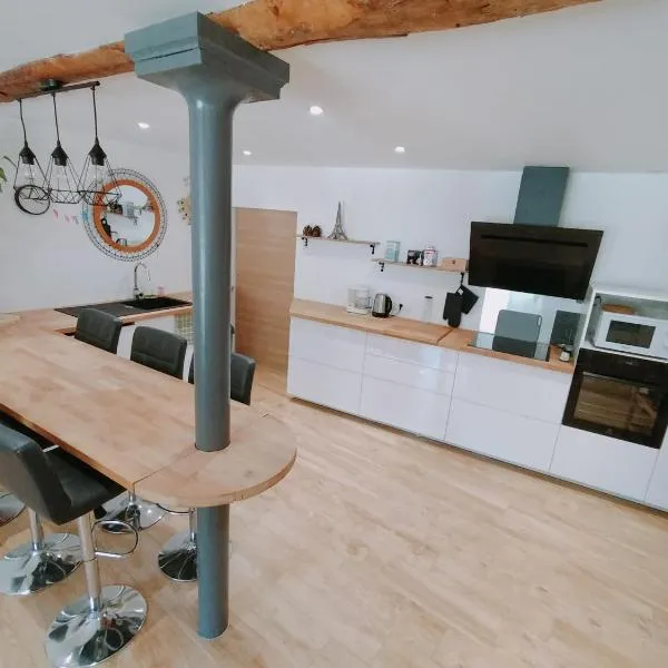 Rez de Jardin appartement T3 76 m2 6 personnes, hotel in Saint-Bonnet-en-Champsaur