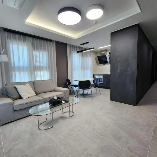 SoYou osiria residence, khách sạn ở Busan