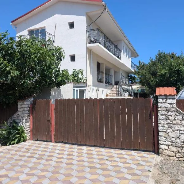 ZAMBILELOR 3: 2 Mai şehrinde bir otel