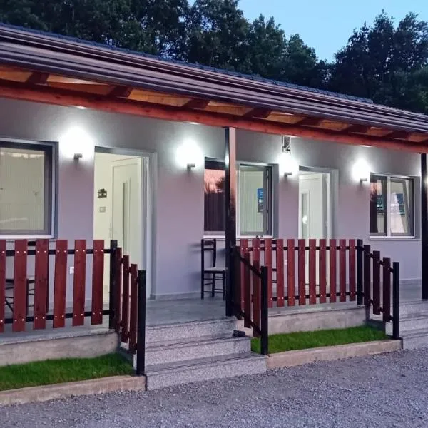 Bujtina4A Rrenc, hotel em Renc