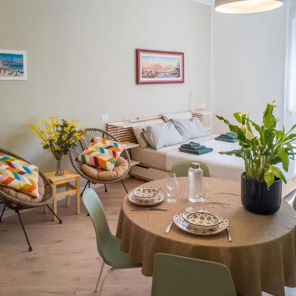 Appartamento con terrazzo alla porte di Como, hotel v destinaci Lipomo