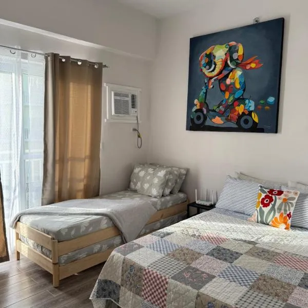 mira's condo unit in Amani Grand Residences near Mactan Int'l Airport, hotel in Mactan Cebu International