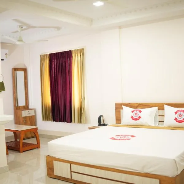 Benzy Tourist Home, hotel v destinaci Ponnāni