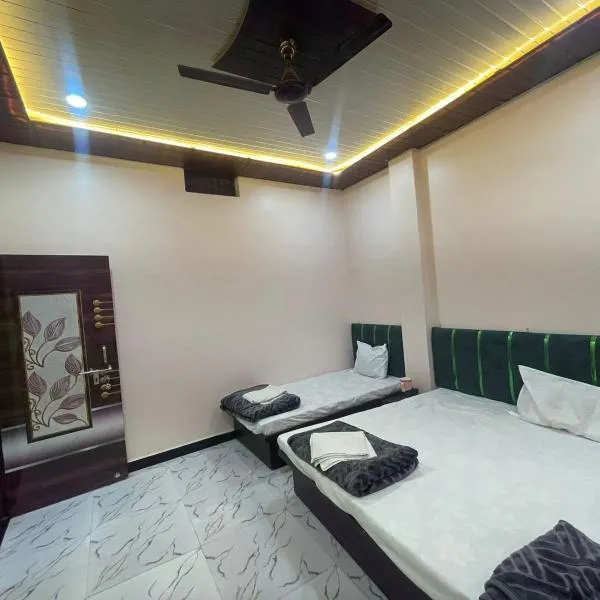 Jain Yatri Grah And Restaurant、ウッジャインのホテル