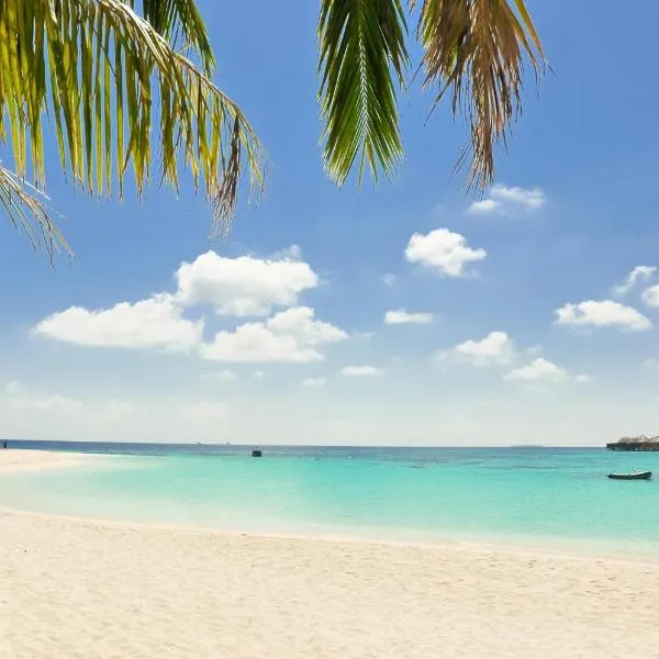 Serviced furnished rooms near Cinemax Nyali, hotel v destinaci Mombasa