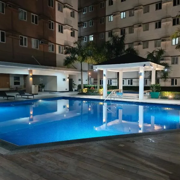 Happy Stays C - The Queen's Loft at SMDC Hope Residences, hotel v destinaci Trece Martires