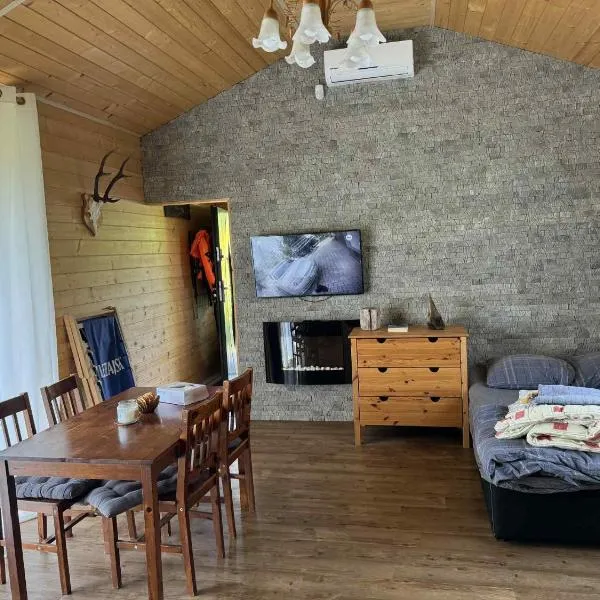 Lipowy zakątek, hotel in Lipie