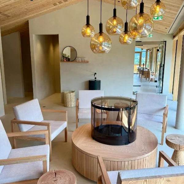 Lärchenlodge SkySpa and Rooftop Pool inklusive Stubai SuperCard โรงแรมในฟูลป์เมส