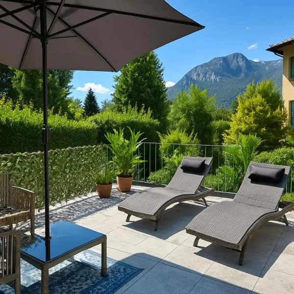 Felicita - 2 Terraces & Relax Apartment, hotel in Lecco