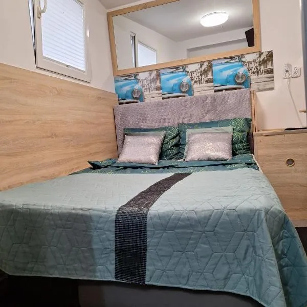 Mieszkanie 3 pokoje-FAKTURA, hotel in Szczecinek