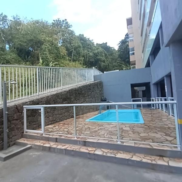 Apartamento 300 metros praia das Toninhas - Foto 4