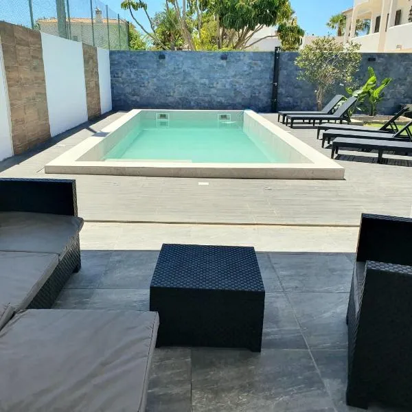 Fernando Pessoa Villa, hotel in Faro