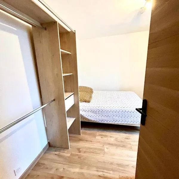 Charmant appart climatisé, hotel in Draguignan