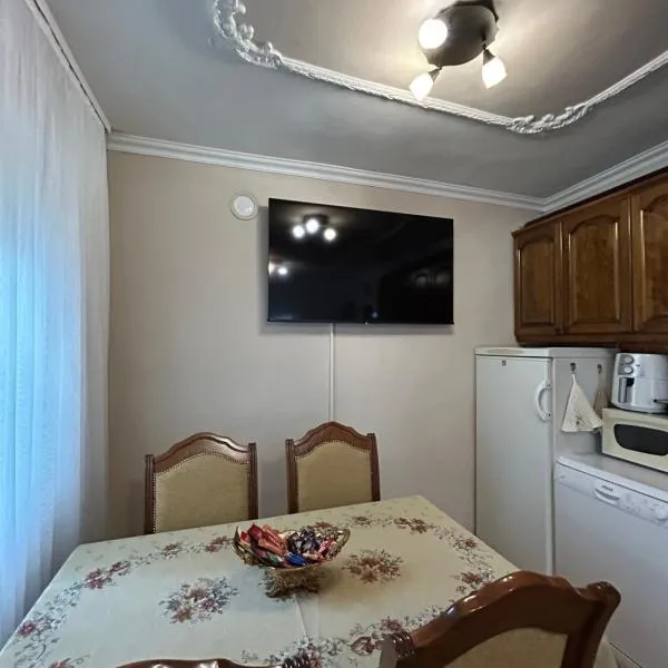Apartment White, hotel in Bijela