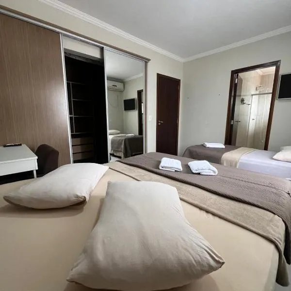 Pousada Rara House, ξενοδοχείο σε Jaragua do Sul