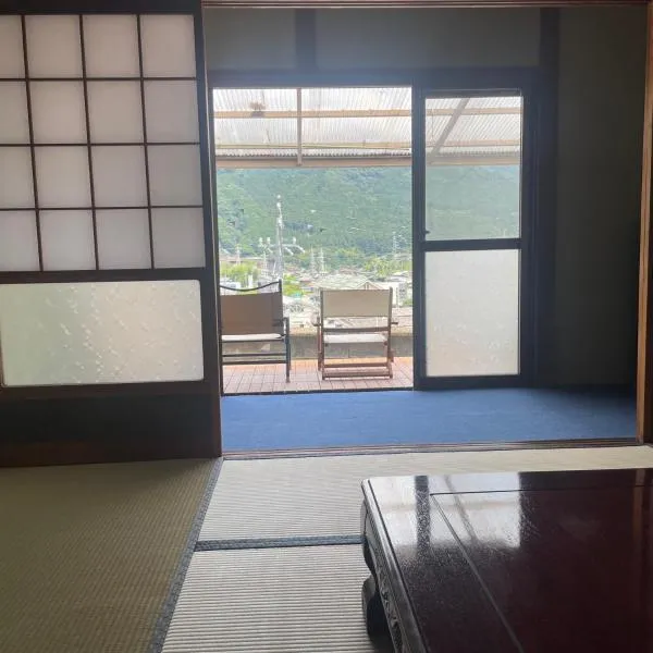 Guest House KANOKO, hotel a Nakatsugawa