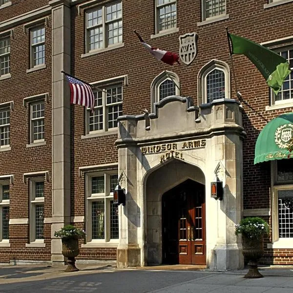 Windsor Arms Hotel, готель у місті York Mills