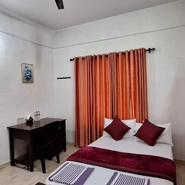 Holiday Apartments & Homestay, hotel in Sultan Bathery