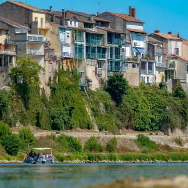 CÔTE GARONNE le BALCON DES DAMES -hôtel et restaurant- Tonneins Fauillet Marmande - vue panoramique bord de Garonne chambres climatisées, hotel in Tonneins