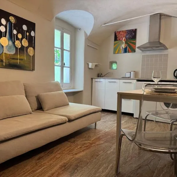 La piazzetta, hotel in Arma di Taggia